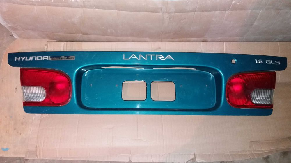 Продам бленду на Hyundai Lantra