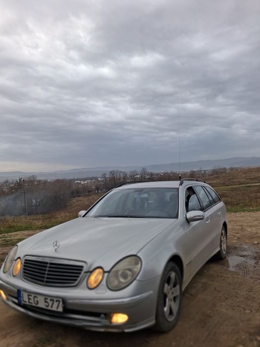 Mercedes  E320 3.2