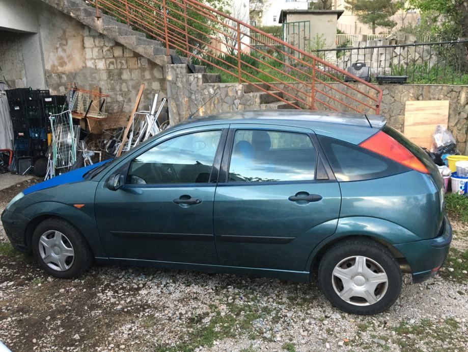 Ford focus 2002.