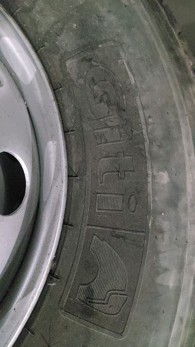 продам  шины с дисками на камаз