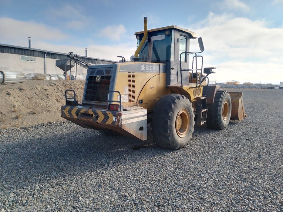 Погрузчик 3 кубалик 2013 йил