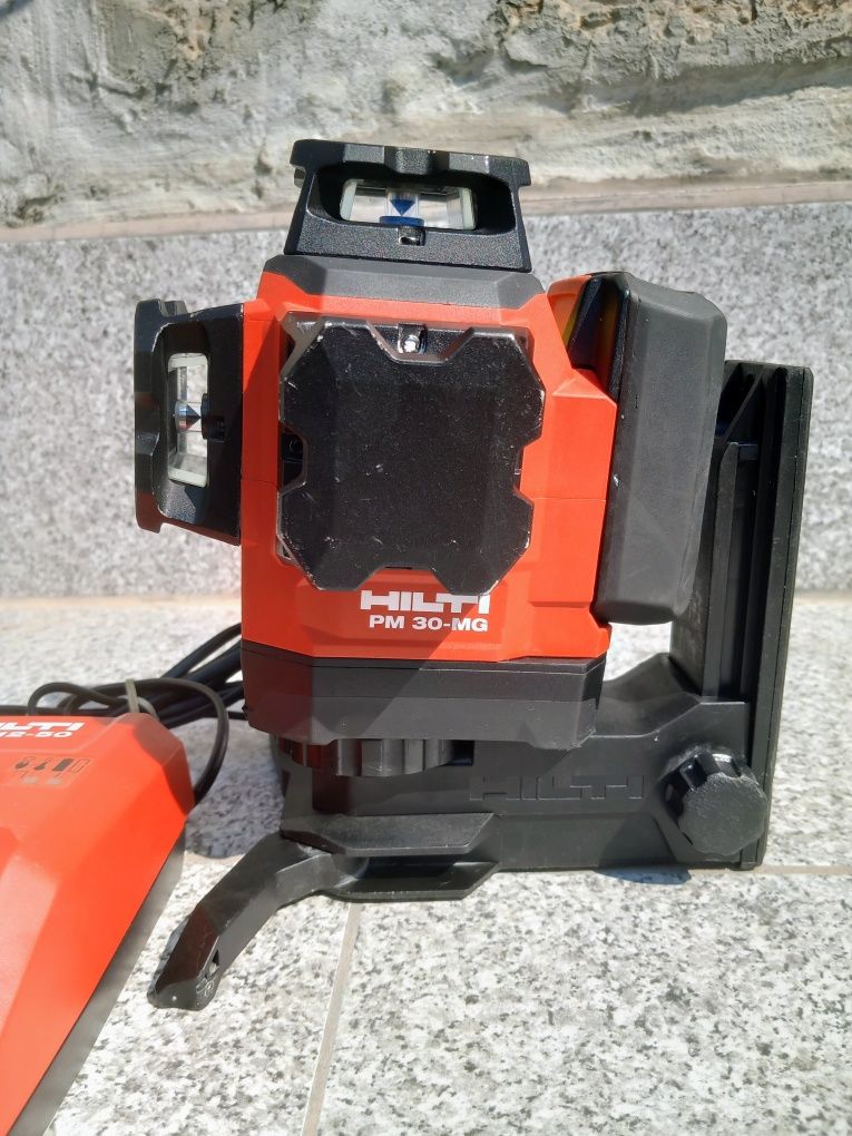 Лазерен нивелир Hilti PM 30-MG