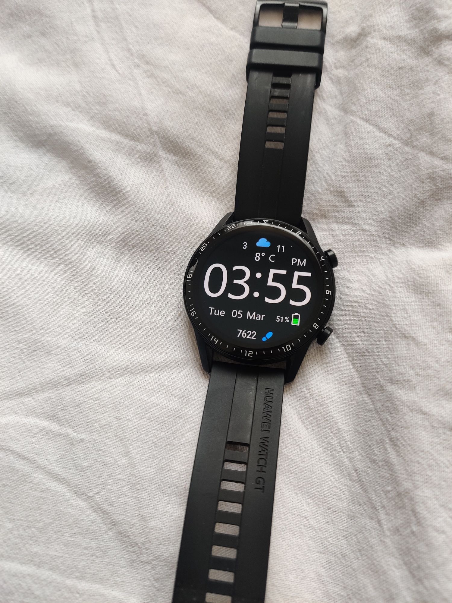 Schimb smartwatch Huawei GT2 impecabil estetic al funcțional,