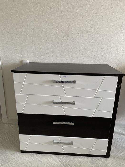 Продам комод и кровать