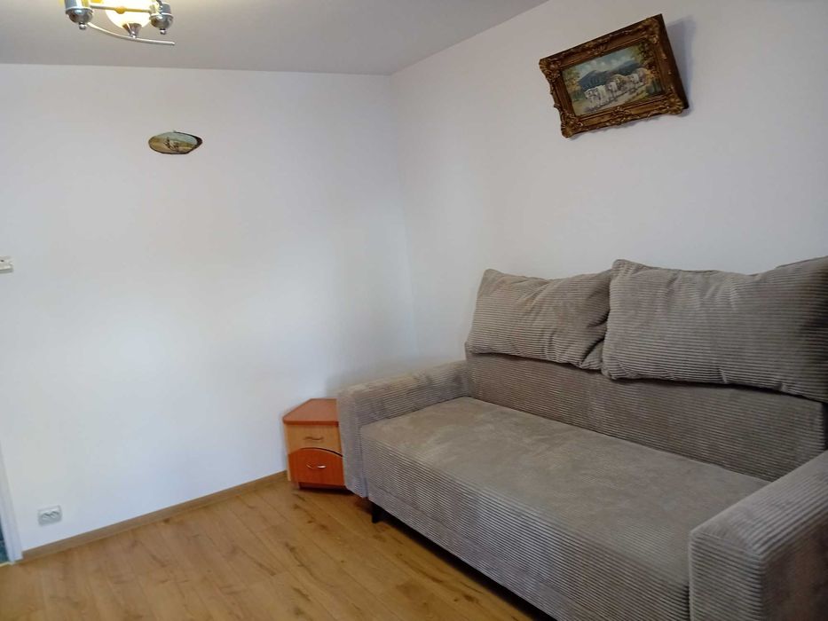 Închiriez garsonieră