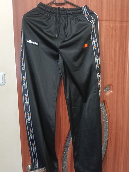 Vând pantaloni damă Ellesse