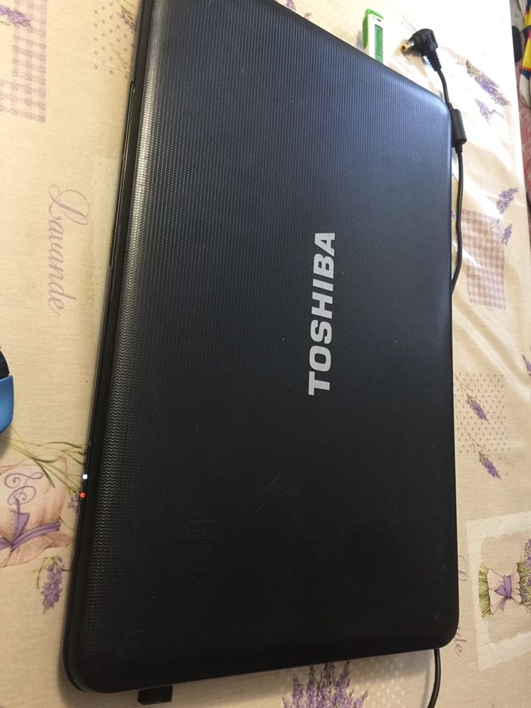 Laptop Toshiba c850 Pro, bluetooth,webcam, HDMI, f.ieftin