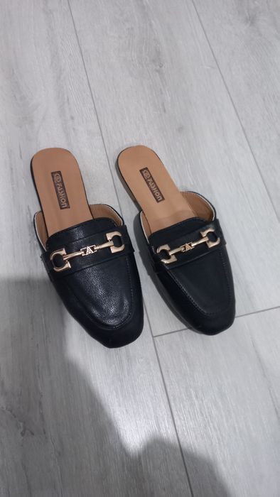 Продам абсолютно новые мюли (маленький размер)