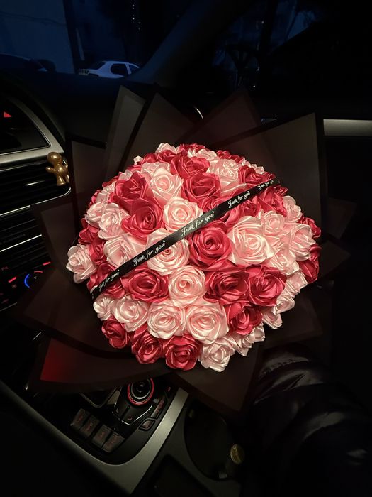 Buchet trandafiri din satin