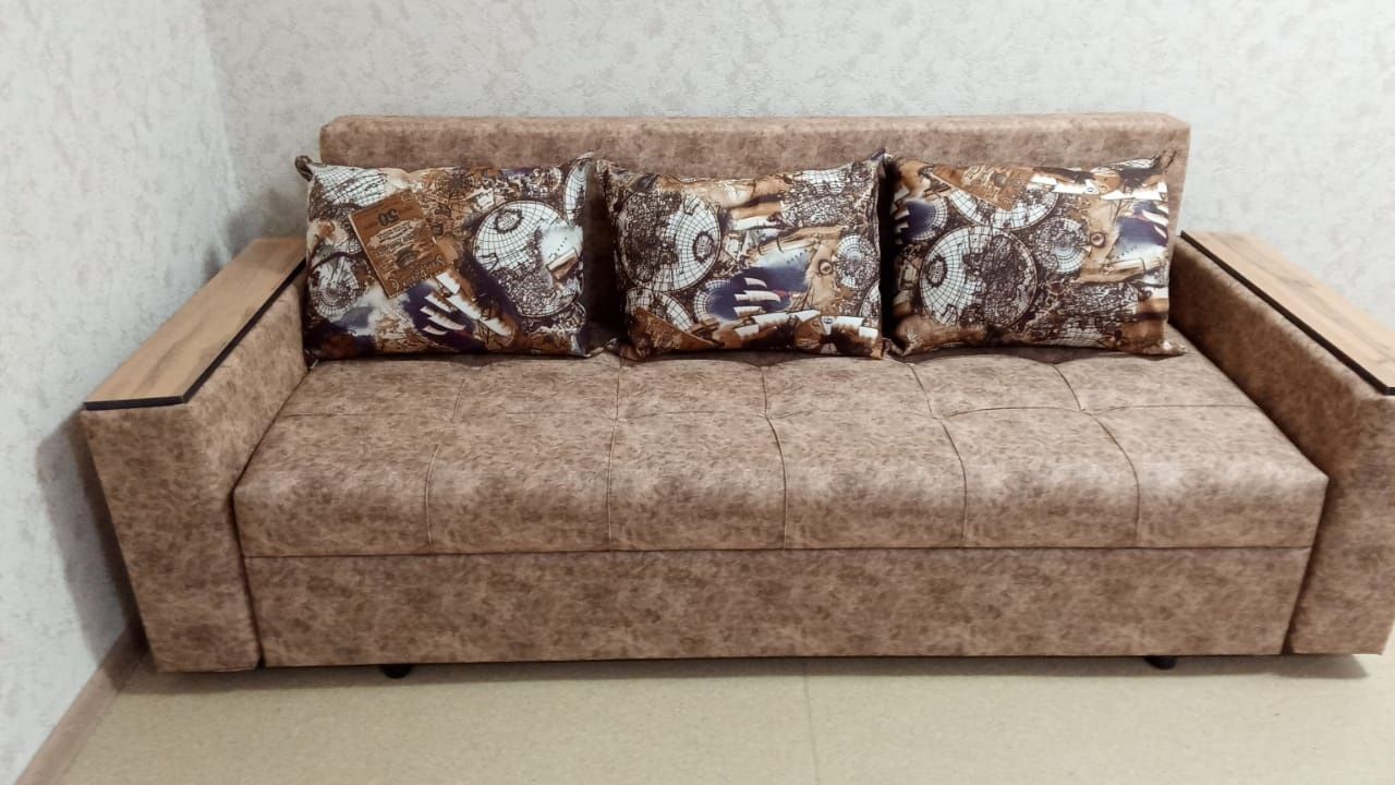 Продам диван в хорошем состоянии новый