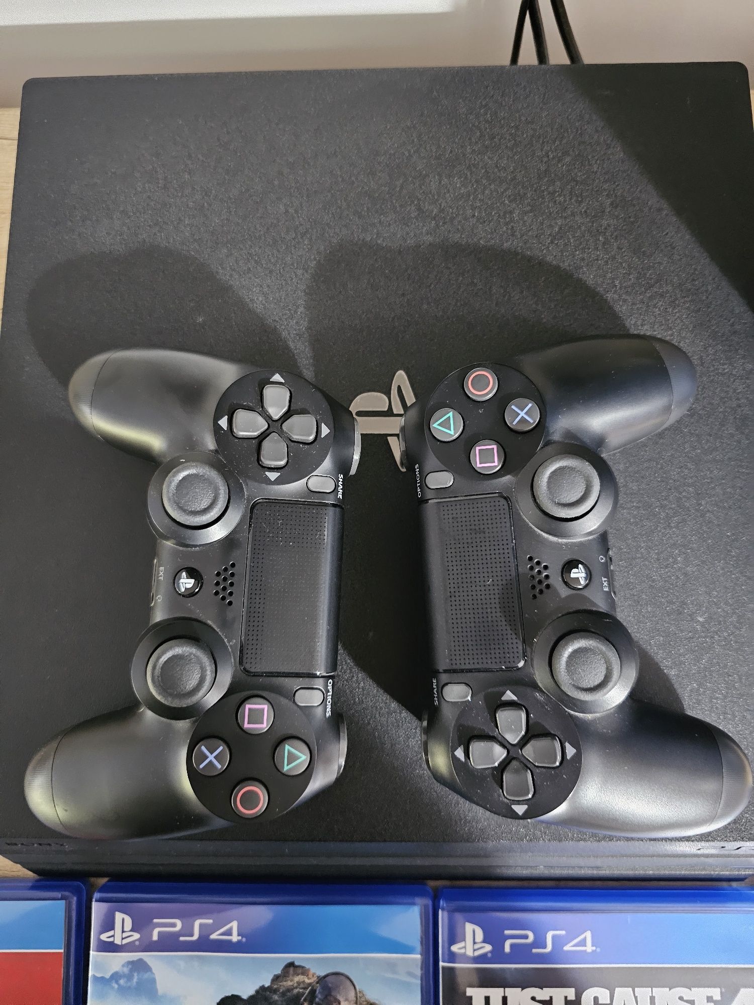 Play Station 4 Pro 1TB