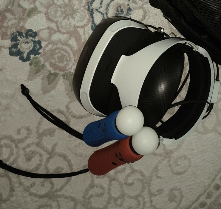 Playstation vr + чехол + контроллеры СРОЧНО полная комплектация
