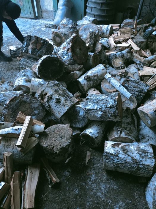 Дрова в мешках. Уголь в мешках