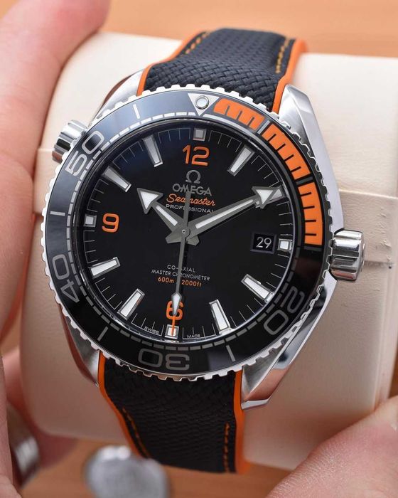 omega seamaster planetocean черно/оранжево