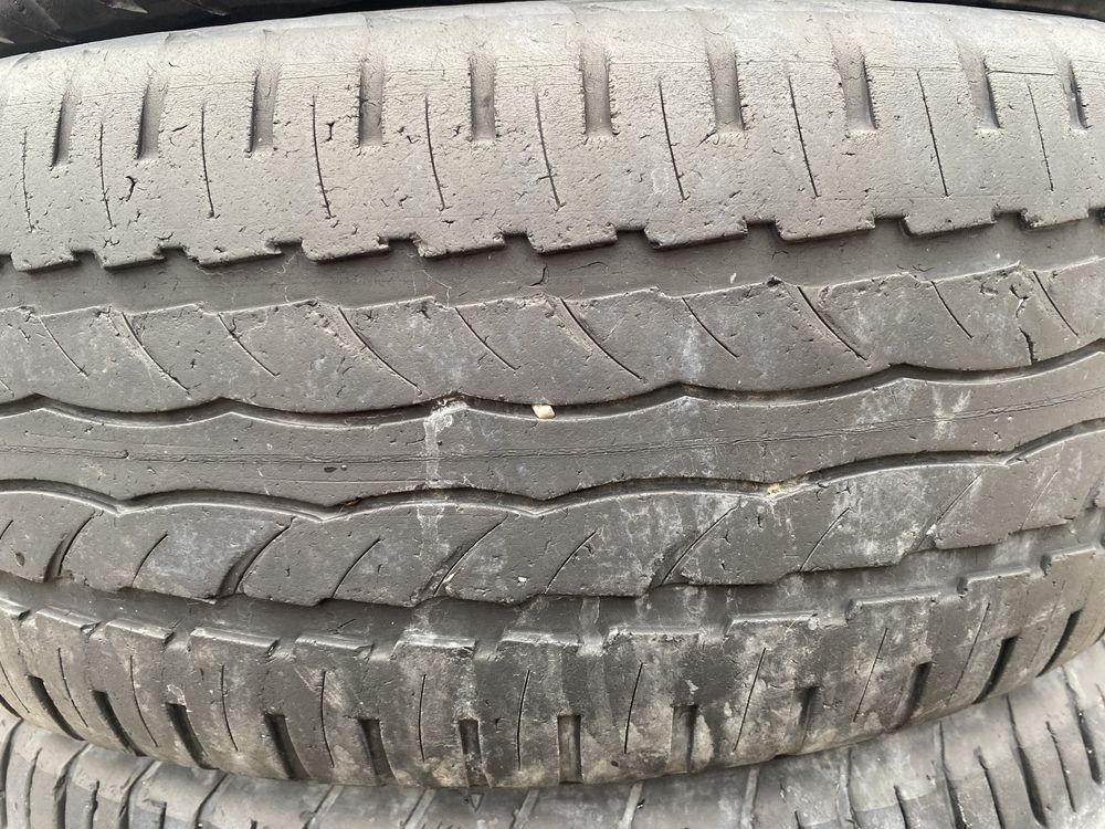 Комплект летние шины 215/60R16.