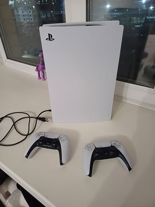 Продам Sony Playstation 5