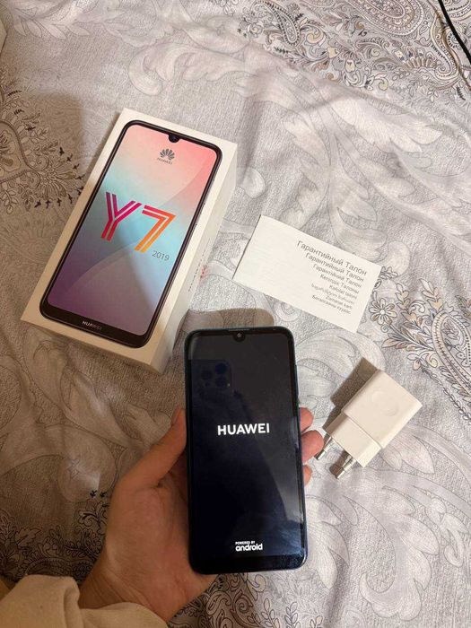 Смартфон Huawei Y7 (2019) 3/32Gb