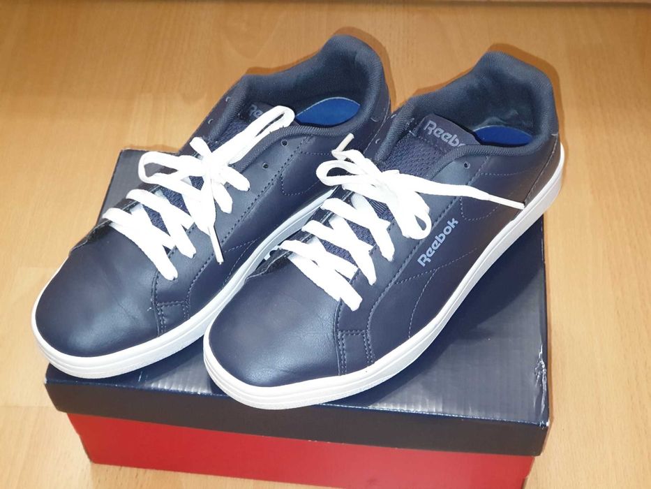 Adidasi originali Reebok nr.40 ideali pentru jeansi