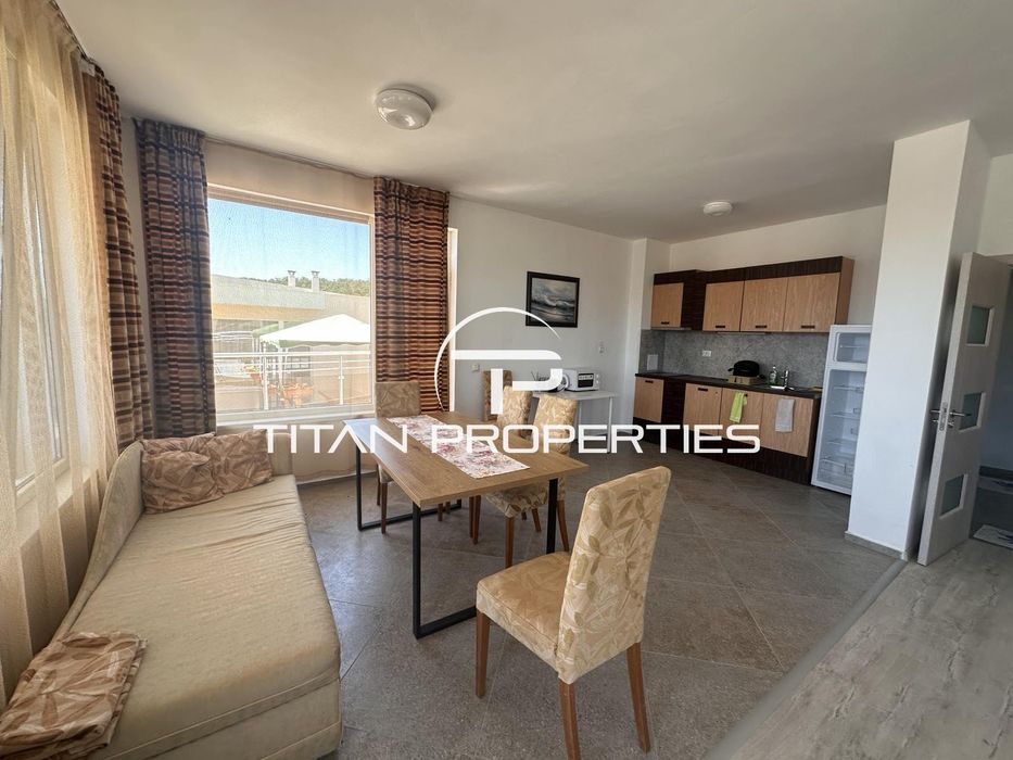 Триетажна Къща с АКТ 15 в гр. Свети Влас.