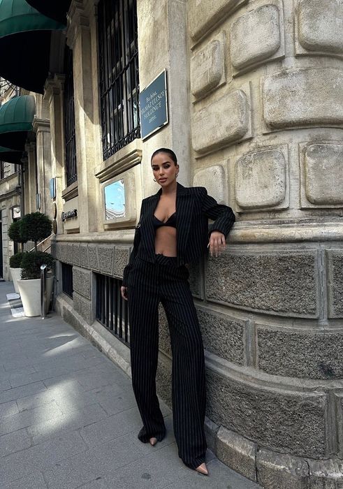 Сет подходящ за офис стил наличен в размер М