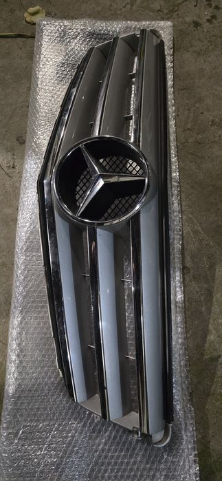 Решетка за Мерцедес W204