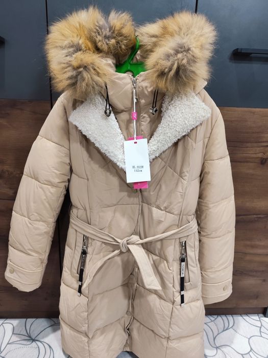 Продам новую куртку.