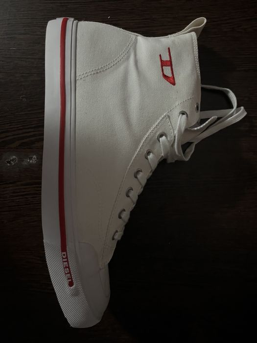 Adidasi DIESEL noi