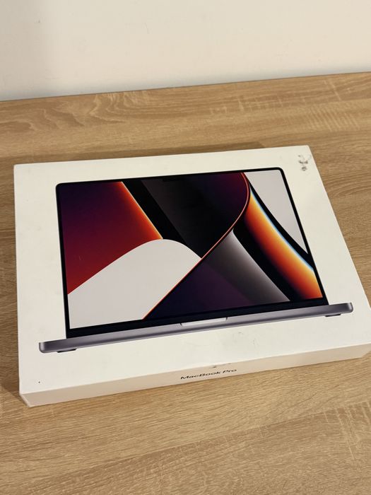 Vand macbook pro M1 16” 16 gb ram , 1 tb in stare foarte buna