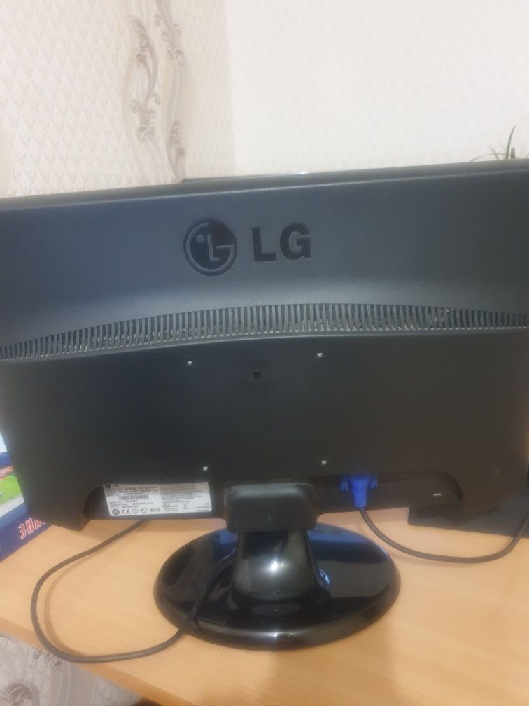 LG монитор за 20 тыс!