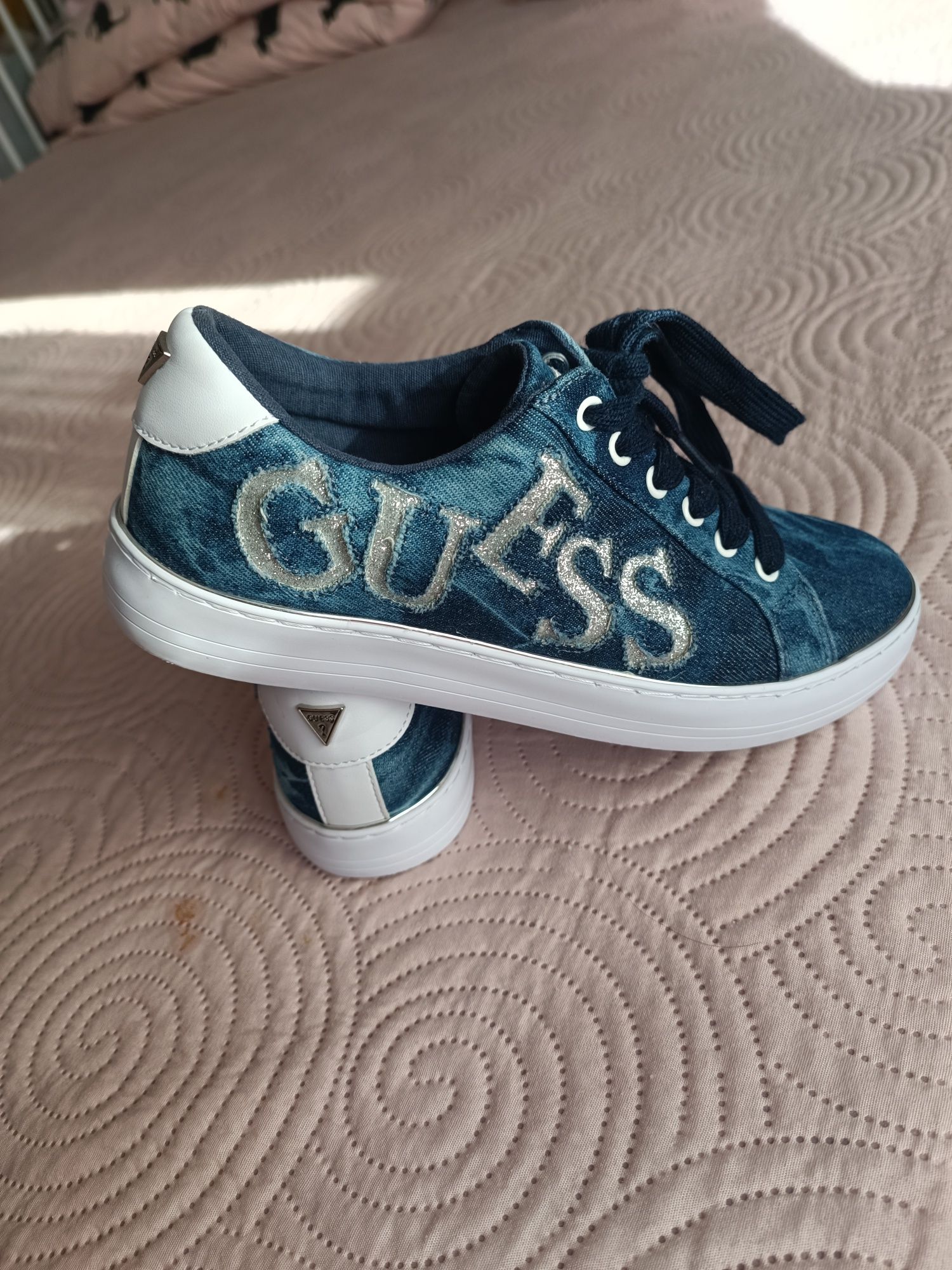 GUESS- дънкови кецове 38 номер