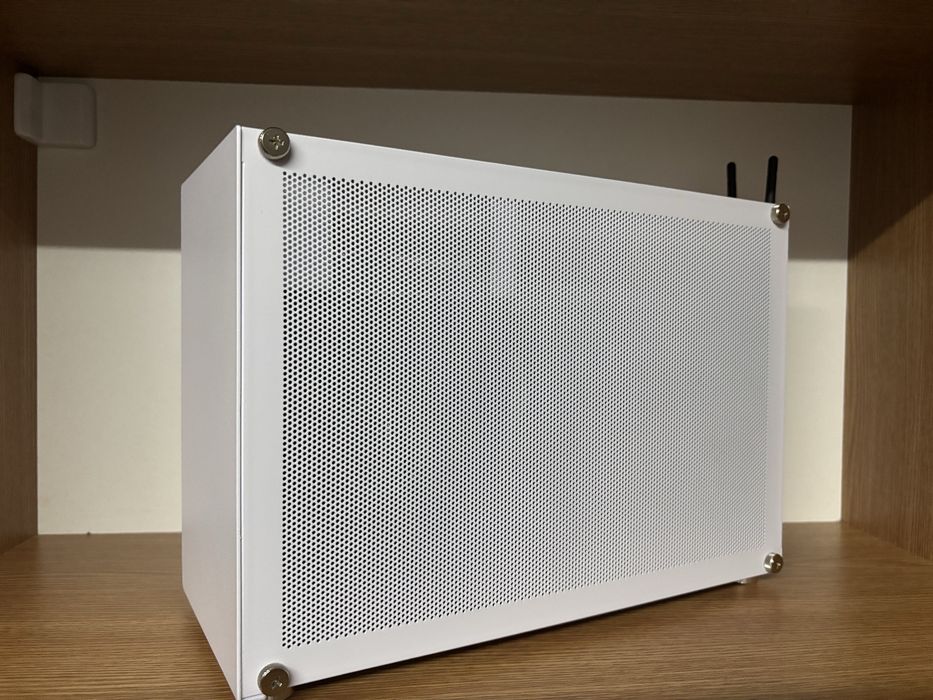 Vand/Schimb pc SFF Ryzen 5 7600x | RX 6700XT | 32gb ram