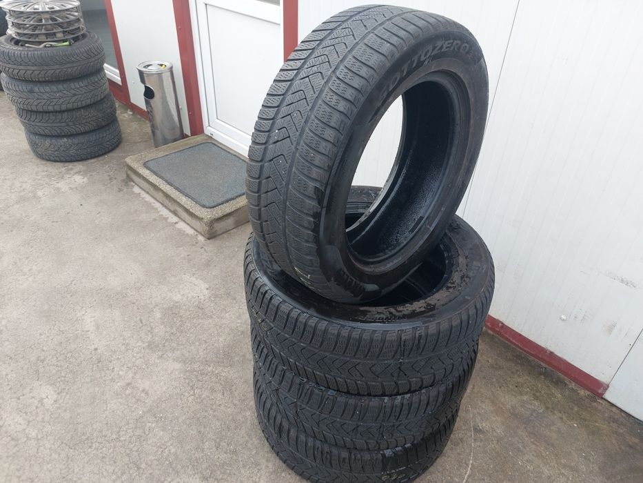 150 lei bucata! Set anvelope M+S/IARNA 225 60 17 Pirelli