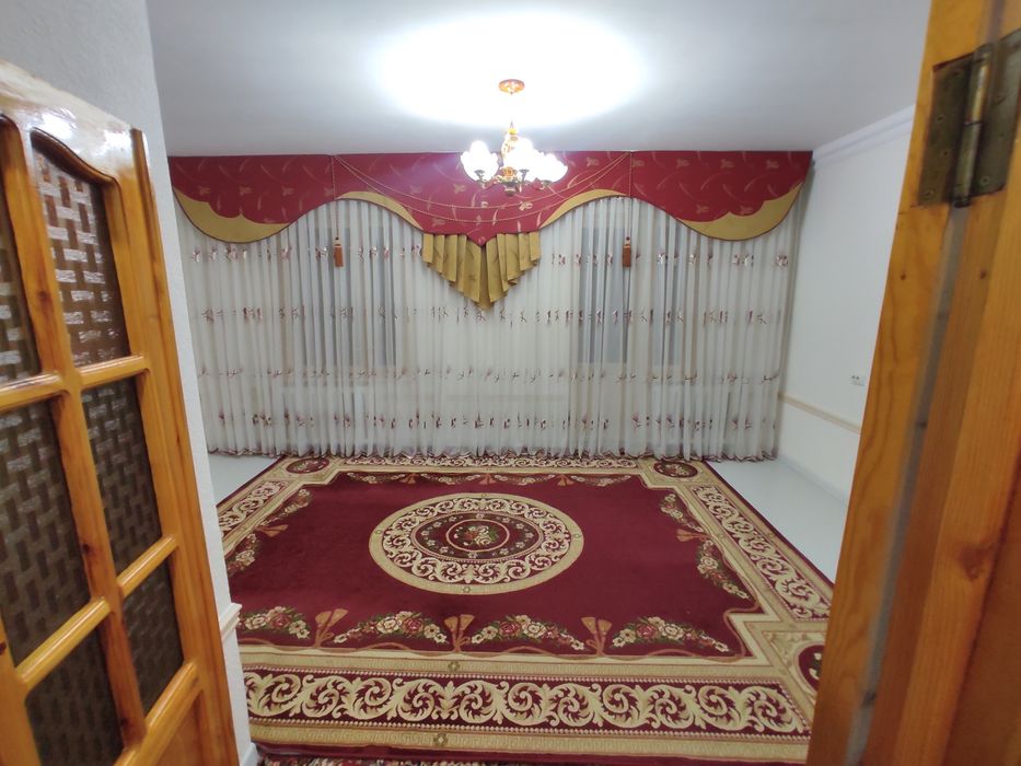 1etaj 2xonali uy sotiladi
