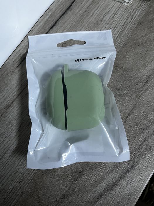 Apple AirPods 4 + Husă Techsuit Silicon Verde Salvie (nou)