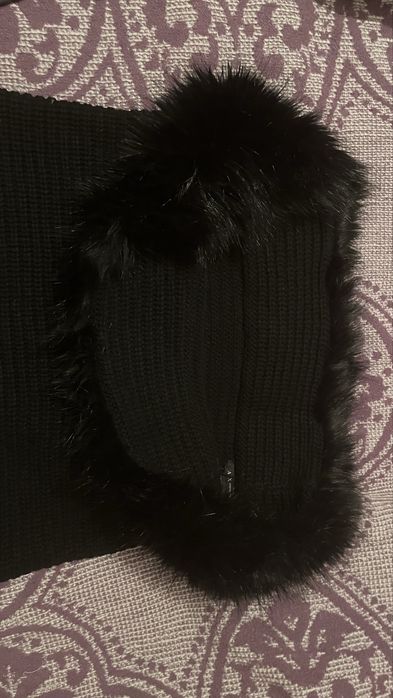 Пончо с косъм Armani ново