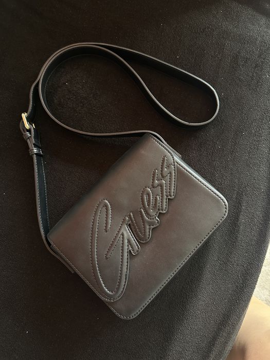 Чанта Guess girl