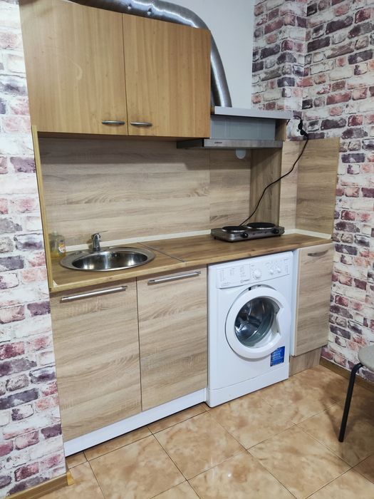 Под наем едностаен