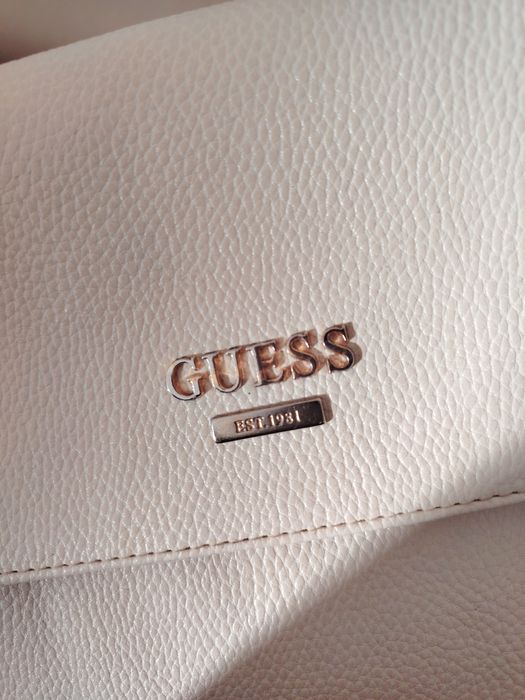 Geanta Guess, nu Karl, Zara