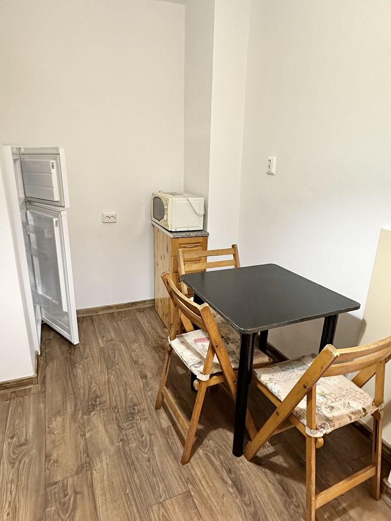 Дава се под наем Тристаен апартамент в Благоевград, Запад - 75 кв.м за 331.5 € - Снимка #18
