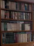 Продавам стари книги