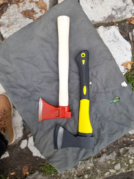 Брадвичка топор .