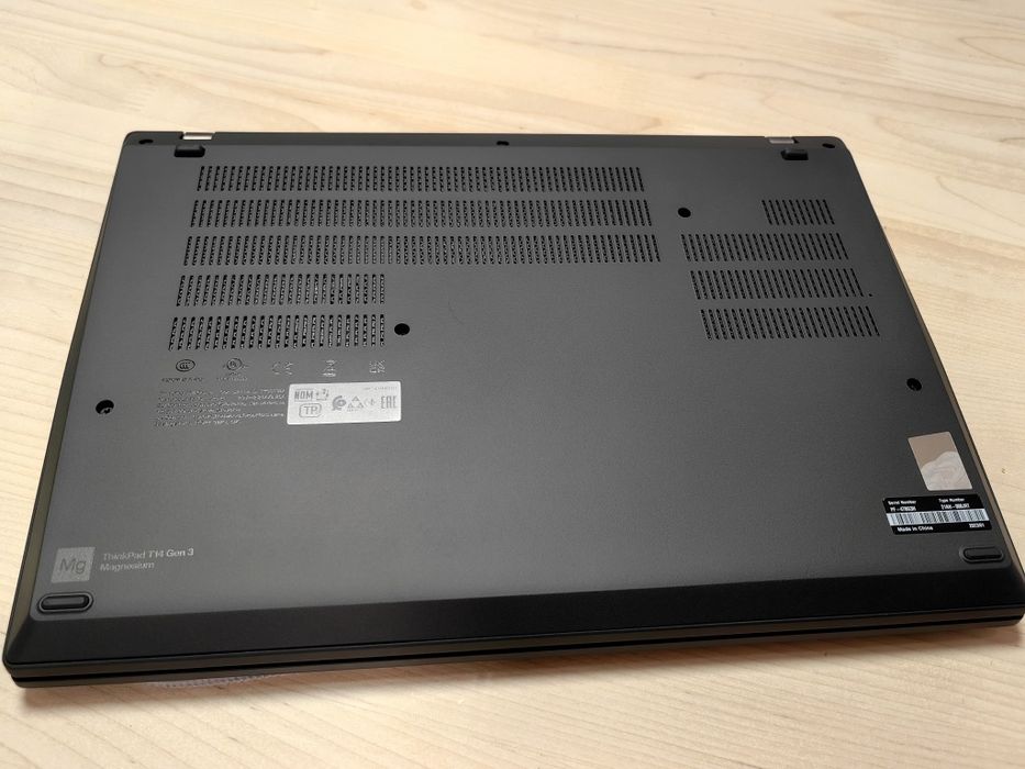 Thinkpad T14(Gen3) Core i7-1260P, 32G, 1TB, 450nit, 100% SRGB
