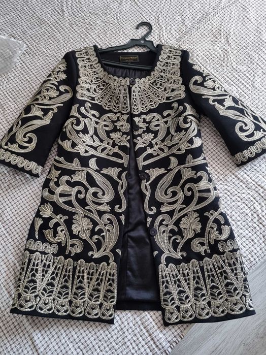 Тренч (накидка, шапан, тонкое пальто)