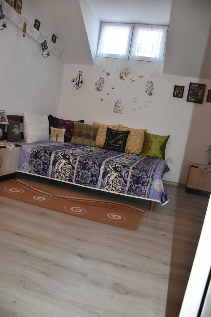 Продава се Тристаен апартамент в Пловдив, Център - 70 кв.м за 1386 €/кв.м - Снимка #1