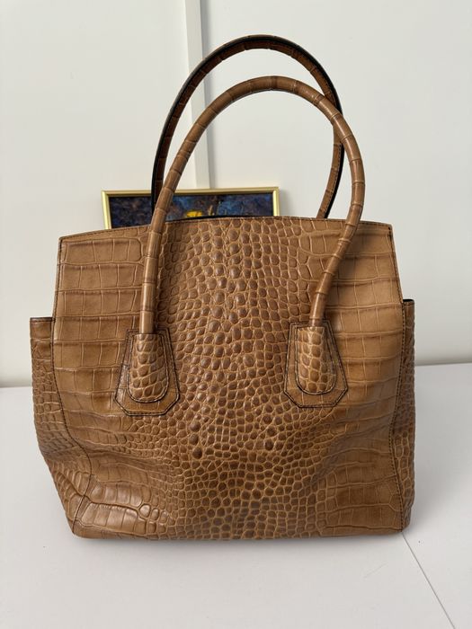 Geanta piele Musette: dimensiuni 31-35 cm