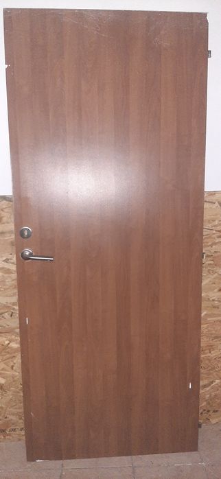 Usi interior second-hand