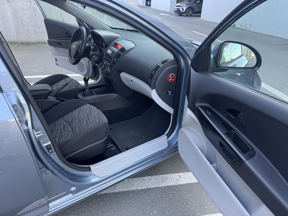 Kia Ceed 1.6 benzina 125cp/Clima/Camera masalier