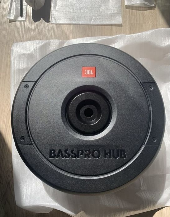 Subwoofer JBL basspro hub