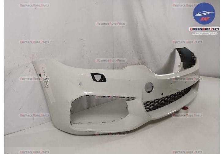 Bara fata originala cu senzori spalatori si grila inferioara G31 M Sport Paket BMW  Seria 5