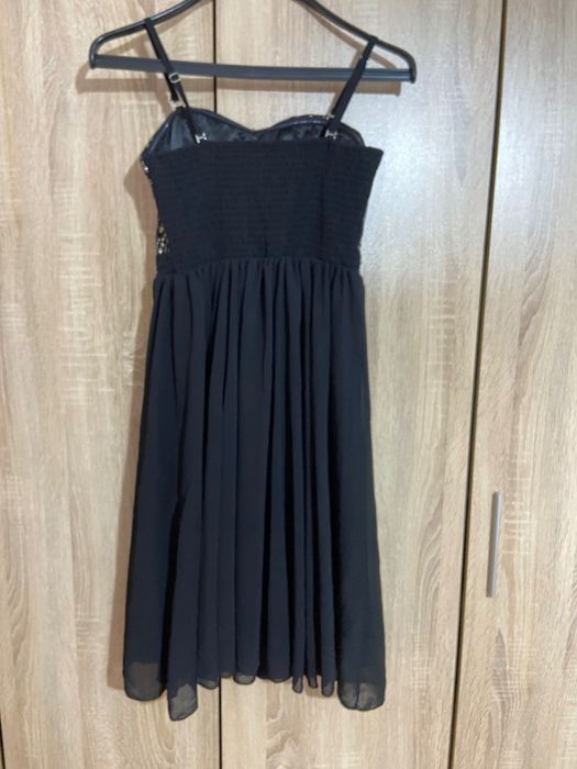 Черна рокля официална